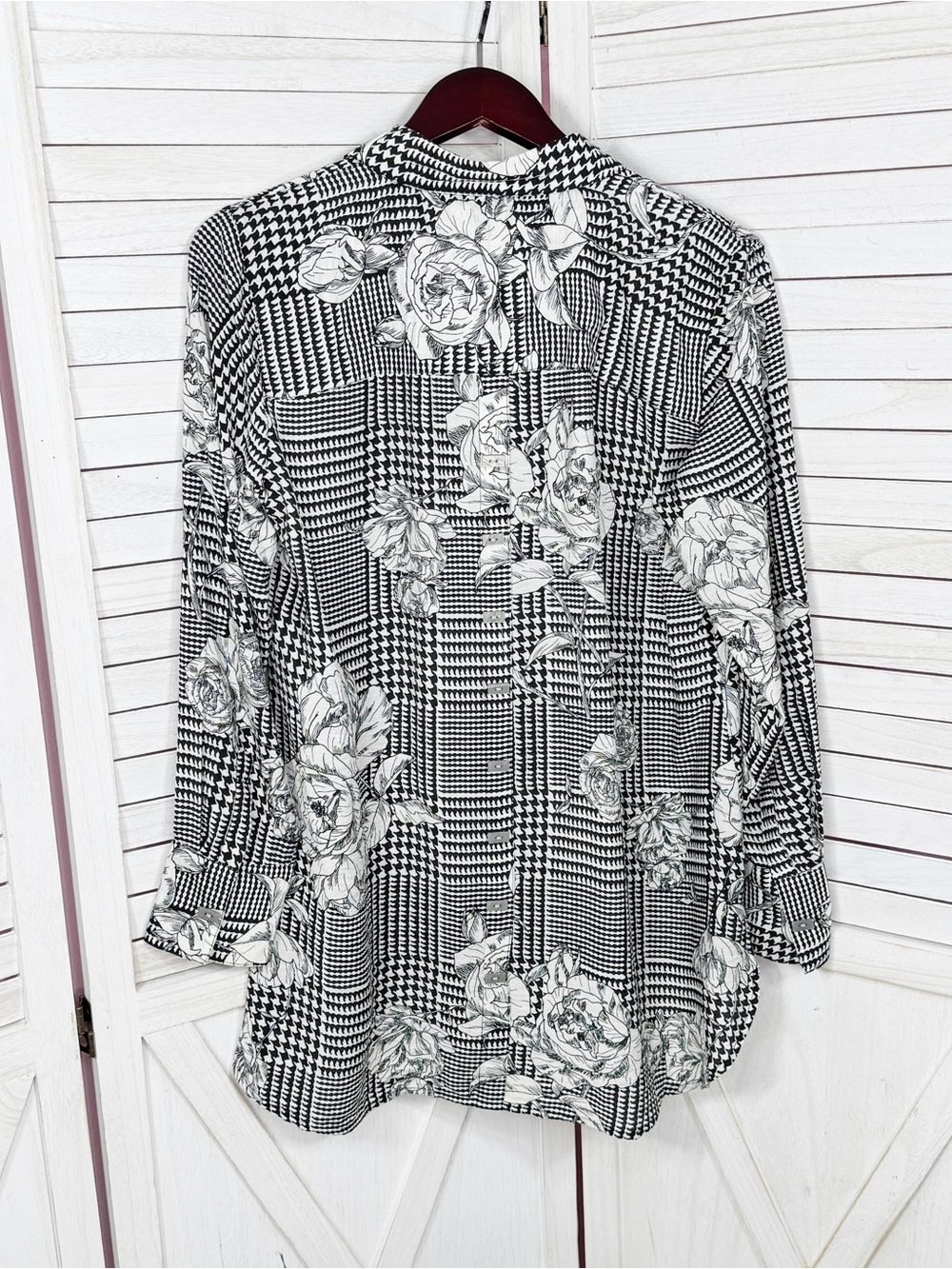 Multiples Floral Houndstooth Oversized Button Back Tunic Shirt Black White Small - Picture 8 of 11